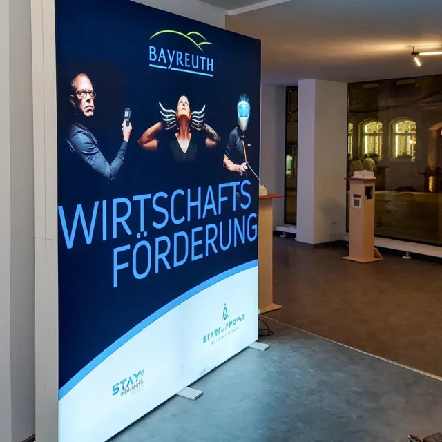 Ein leuchtendes Banner der Wirtschaftsförderung